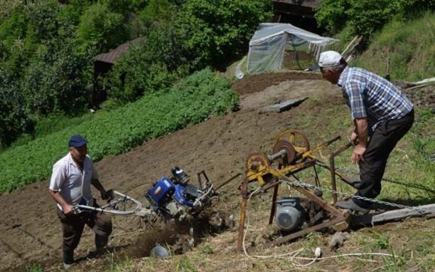 Trabzon’da yüzde 70 eğimli arazide tarım